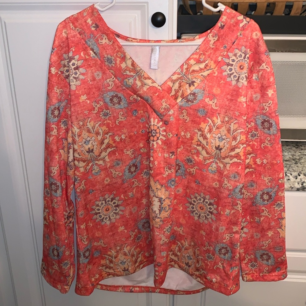 Noracora V Neck Long Sleeved Coral Abstract Floral Shirt SZ L